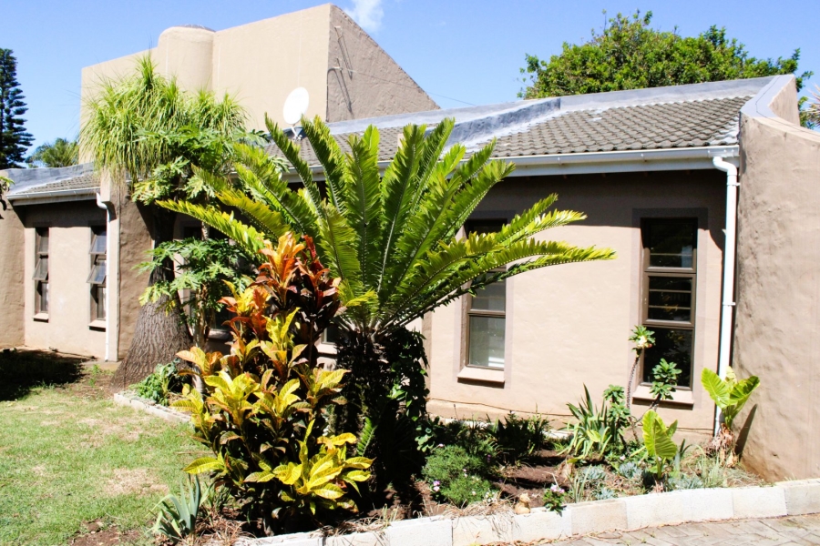 6 Bedroom Property for Sale in Gonubie Eastern Cape